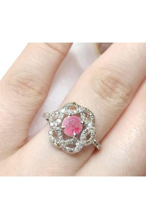 Vintage Tasarım Platin Modeli Özel Tasarım Pırlanta ve Pembe Safir Taşlı Yüzük