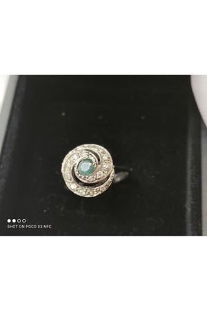 Vintage Tasarım Platin Modeli Lava Temalı Zümrüt Taşlı Pırlanta Yüzük