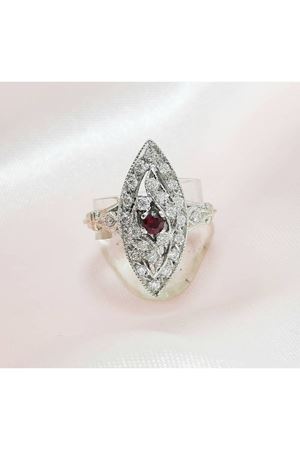 Antika Jess Yakut Mekik Yüzük