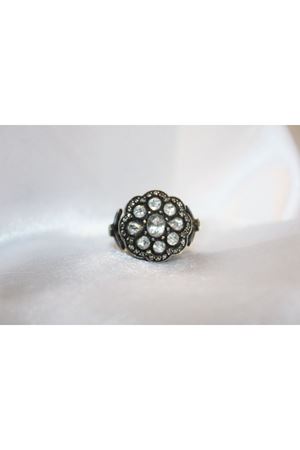 Antika Özel Tasarım Elmas ve Pırlanta Taşlı Divanhane Yüzük