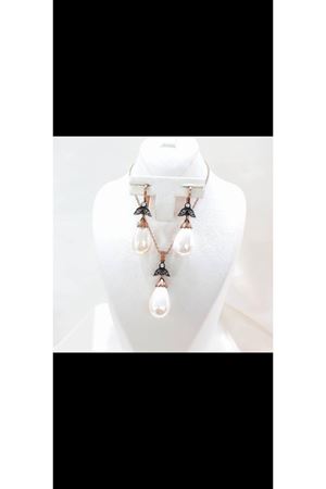 Elmas İncili Takım