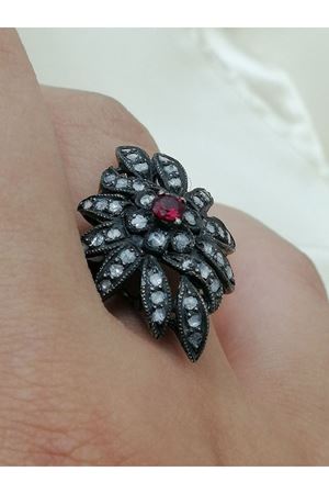 Antika Elmas ve Yakut Taşlı Yapraklı Mekik Yüzük