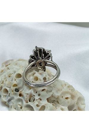 Antika Kare Safir Taşlı Asimetrik Mekik Temalı Pırlanta Yüzük