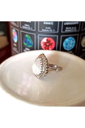 Vintage Tasarım Platin Modeli Damla Temalı Ay Taşlı Pırlanta Yüzük