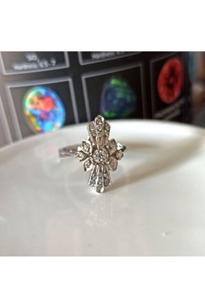 Antika Platin Modeli Fantazi Pırlanta Yüzük