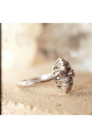 Antika Platin Modeli Fantazi Pırlanta Yüzük