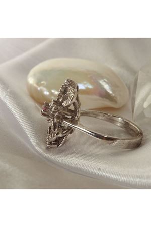 Antika Platin Modeli Fiyonk Temalı Yakut Taşlı Pırlanta Yüzük