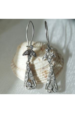 Vintage Tasarım Platin Modeli Küpe