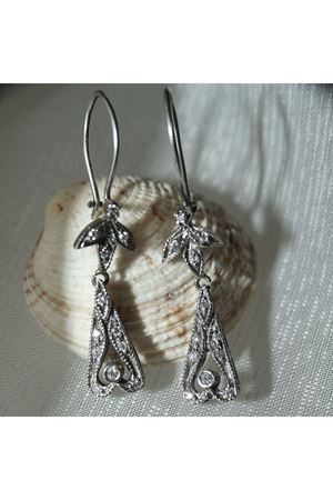 Vintage Tasarım Platin Modeli Küpe