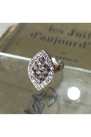 Vintage Tasarım Platin Modeli Pırlanta Taşlı Tombul Mekik Yüzük