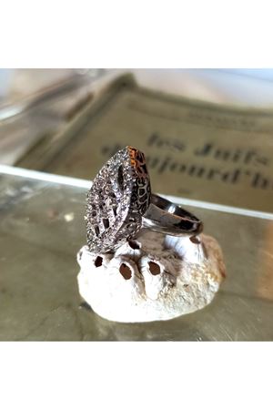 Vintage Tasarım Platin Modeli Pırlanta Taşlı Tombul Mekik Yüzük