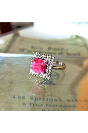 Vintage Tasarım Platin Modeli Pırlanta ve Pembe Safir Taşlı Çift Sıralı Anturaj Kare Yüzük