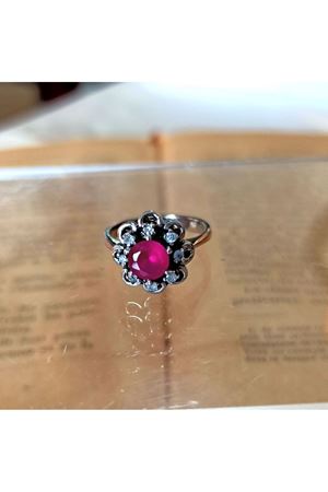 Vintage Tasarım Platin Modeli Yakut Taşlı Anturaj Pırlanta Yüzük