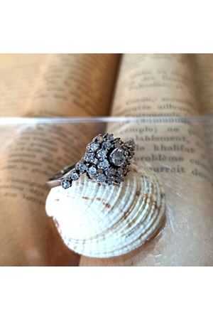 Antika Platin Modeli Salyangoz Temalı Pırlanta yüzük