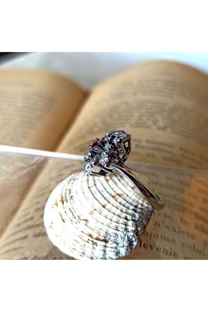 Vintage Tasarım Platin Modeli Yakutlu ve Pırlanta Taşlı Mini Mekik Yüzük