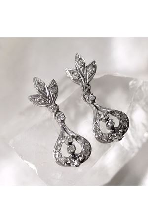 Antika Minimal Damla Modeli Sallantılı Çivili Pırlanta Küpe