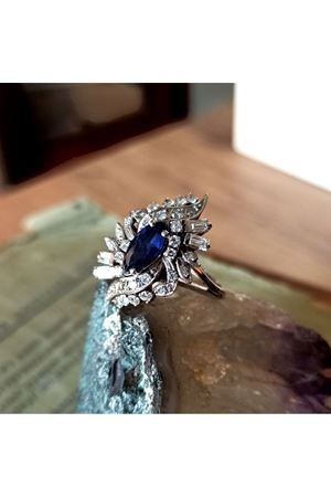 Antika Özel Üretim Platin Modeli Fantazi Çiçekli Safir Taşlı Mekik Yüzük
