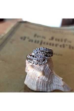 Antika Pırlanta Taşlı Yüzük Salyangoz Platin modeli