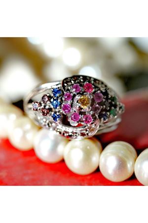 Antika Platin Modeli Pırlanta ve Değerli Taşlı Salyangoz Yüzük