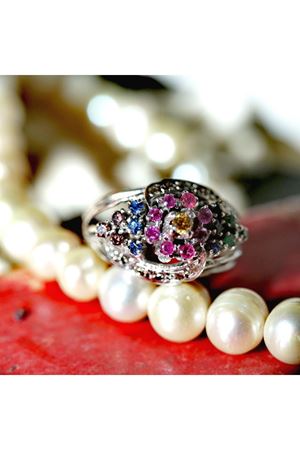 Antika Platin Modeli Pırlanta ve Değerli Taşlı Salyangoz Yüzük