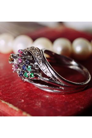 Antika Platin Modeli Pırlanta ve Değerli Taşlı Salyangoz Yüzük