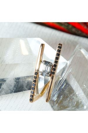 Antika Baget Özel Tasarım Siyah Pırlanta Taşlı Yüzük