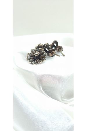 Antika El İşi Çiçek Modeli Sallantılı Vidalı Küpe