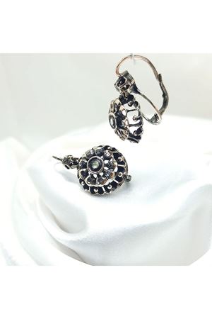 Antika Elmas Taşlı Askılı Sallantılı Gül Küpe