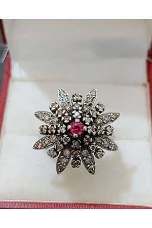 Vintage Tasarım Platin Modeli Pusula Gülü Yakut Taşlı Pırlanta Yüzük