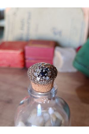 Vintage Tasarım Platin Modeli Safir ve Pırlanta taşlı Kazayağı Yüzük