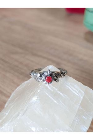 Vintage Tasarım Yakut Taşlı Yüzük