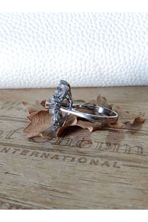 Vintage Tasarım Platin Modeli  Fiyonk Temalı Safir Taşlı