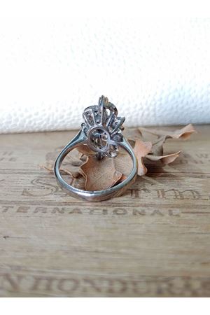 Vintage Tasarım Platin Modeli  Fiyonk Temalı Safir Taşlı