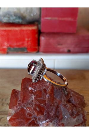 Vintage Tasarım Platin Modeli Pırlanta ve Garnet Taşlı Çift Sıralı Anturaj Kare Yüzük