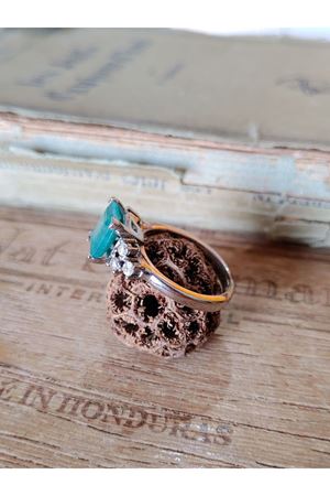 Prizmatik Zümrüt Taşlı Fantazi Pırlanta Yüzük 