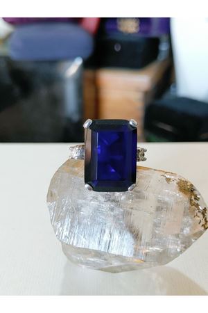 Vintage Tasarım Platin Modeli Büyük Safir Taşlı Pırlanta Yüzük