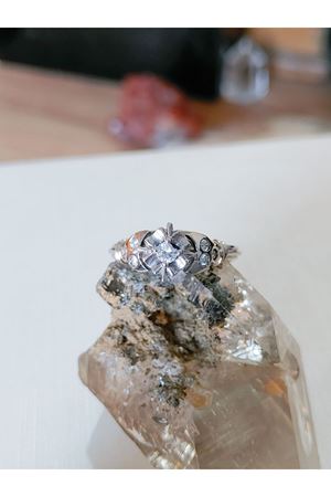 Platin Modeli Pırlanta Taşlı Vintage Tasarım Yüzük