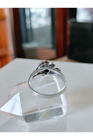 Vintage Tasarım Yakut Taşlı Platin Modeli Yapraklı Yüzük 