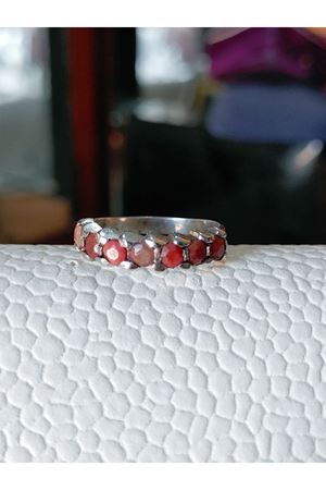 Vintage Tasarım Yedi Taşlı Yakut Yüzük