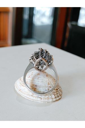 Vintage Tasarım Pırlanta Taşlı Yaprak Temalı Yüzük