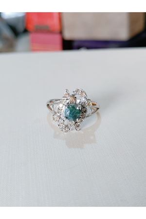 Vintage Tasarım Pırlanta ve Zümrüt Taşlı Yüzük