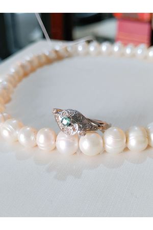 Vintage Tasarım Pırlanta ve Zümrüt Taşlı Yüzük