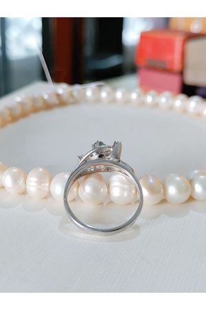 Vintage Tasarım Pırlanta ve Zümrüt Taşlı Yüzük